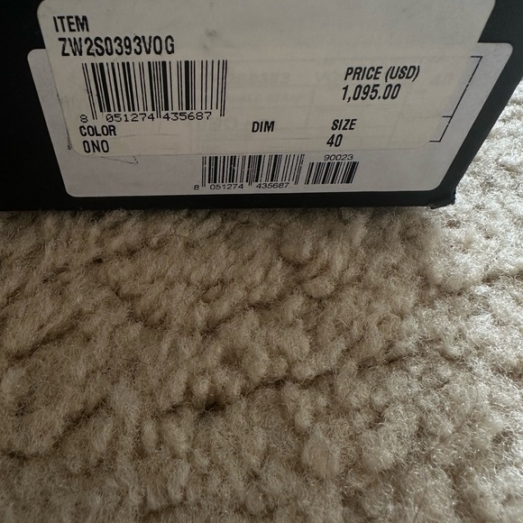 Valentino Garavani Noir Studded Women's Shoes - Picture 6 of 8